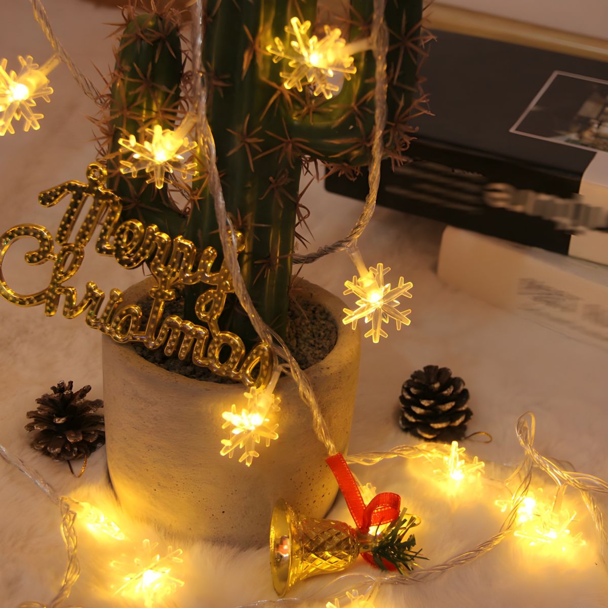 Modern Artistic LED String Lights Plastic Snowflake Decorative Lights for Exterior Spaces