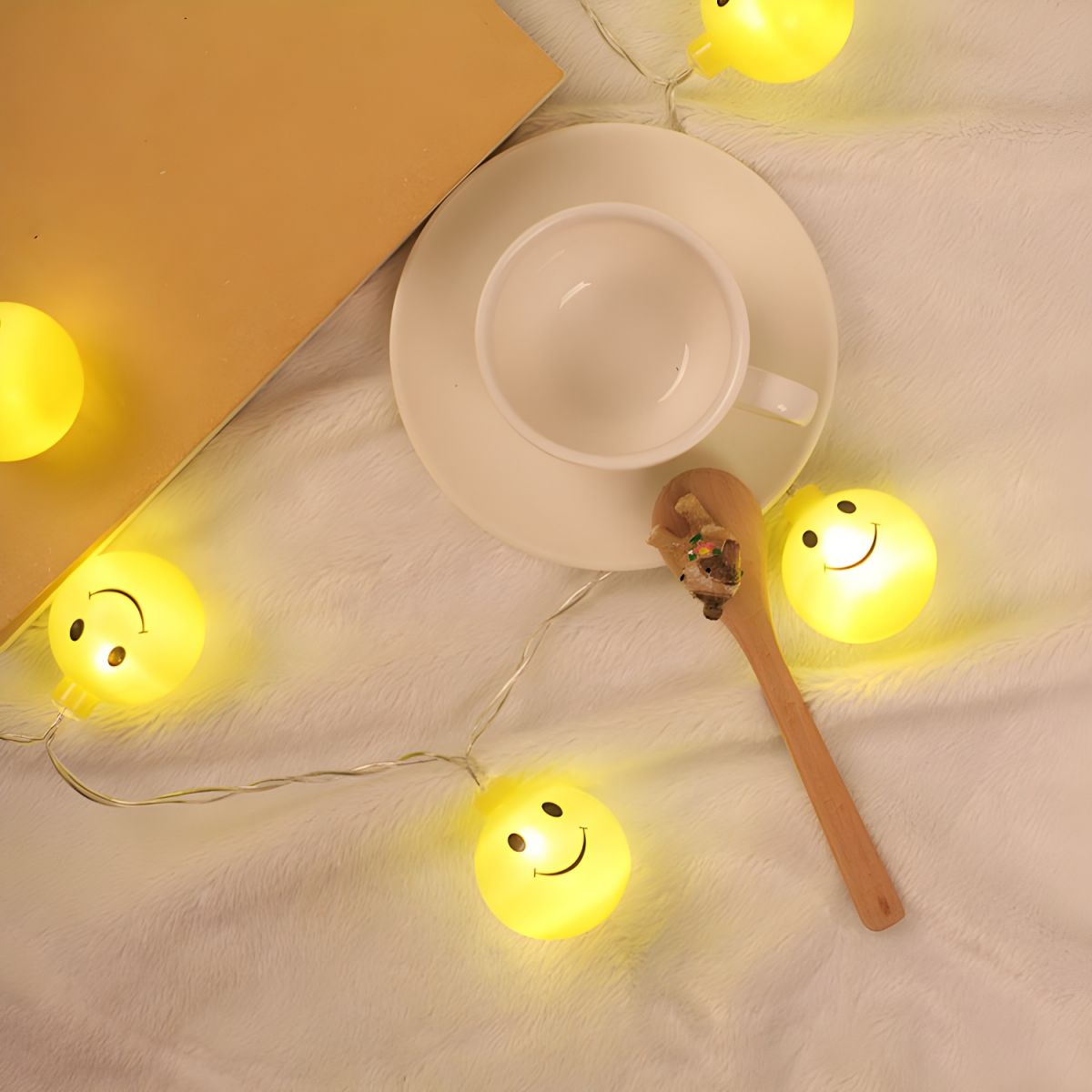 Yellow Smile Face Light String Contemporary 20/40 Lights Plastic LED Fiesta Lamp for Cafe. 8.2/16.4 Ft