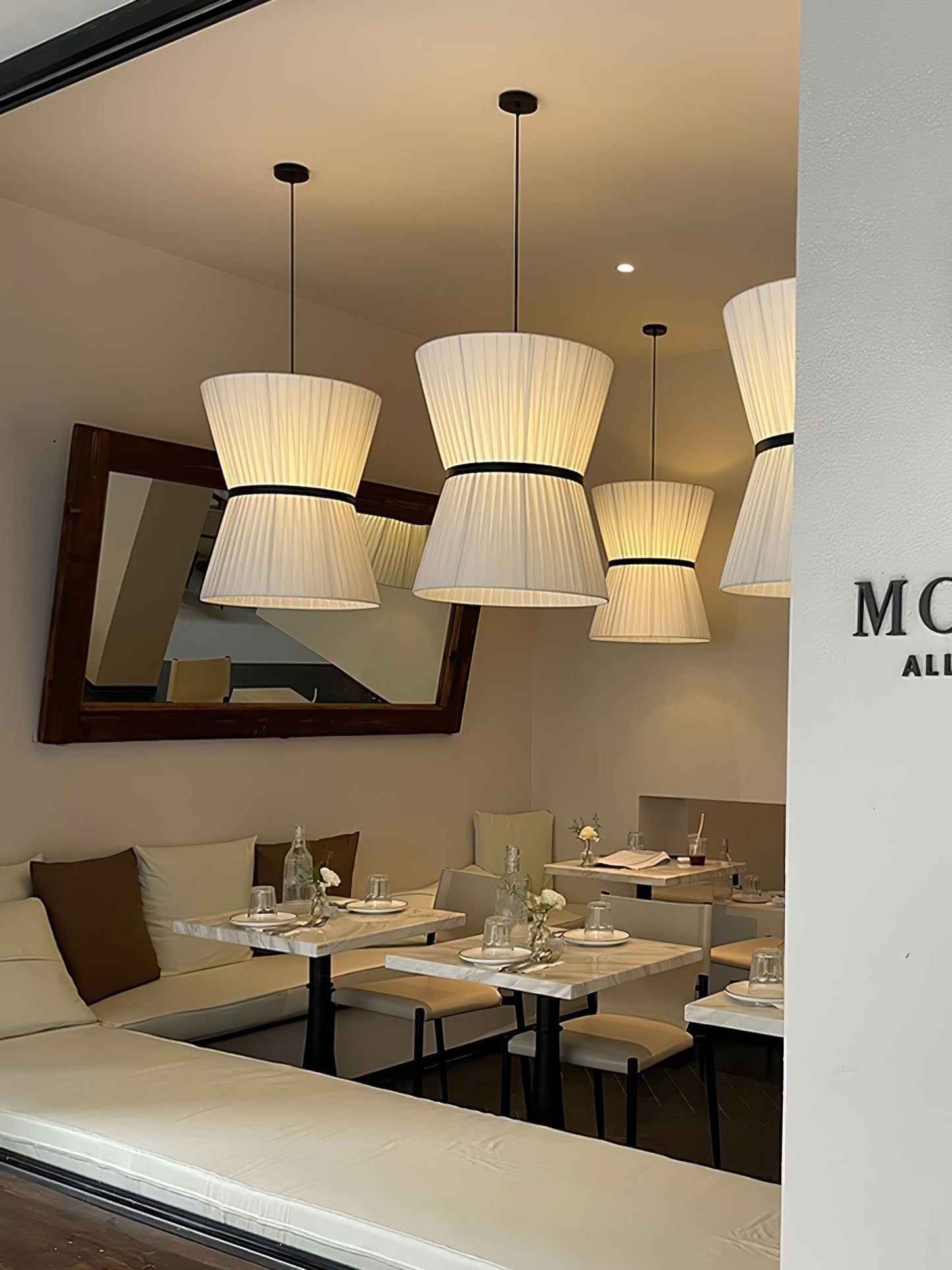 Folie Pendant Light