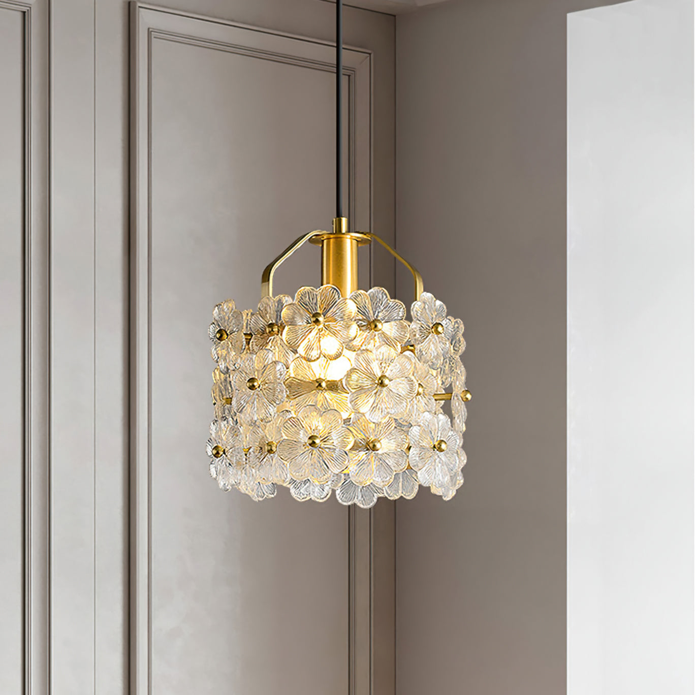Petit Floral Glass Pendant Lamp