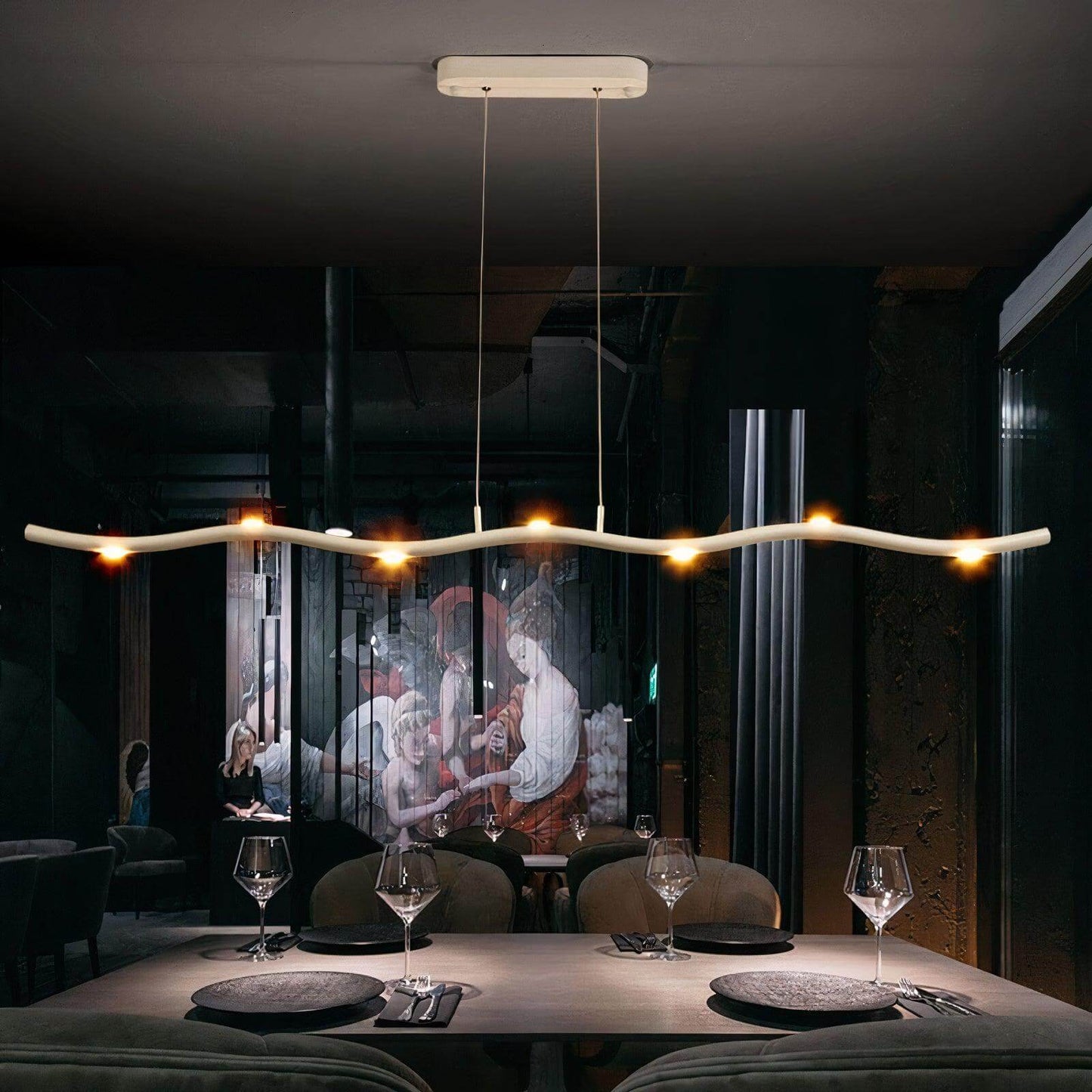 MARLOWE CHANDELIER