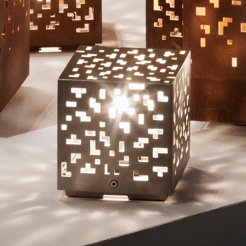 Ams Floor Lamp