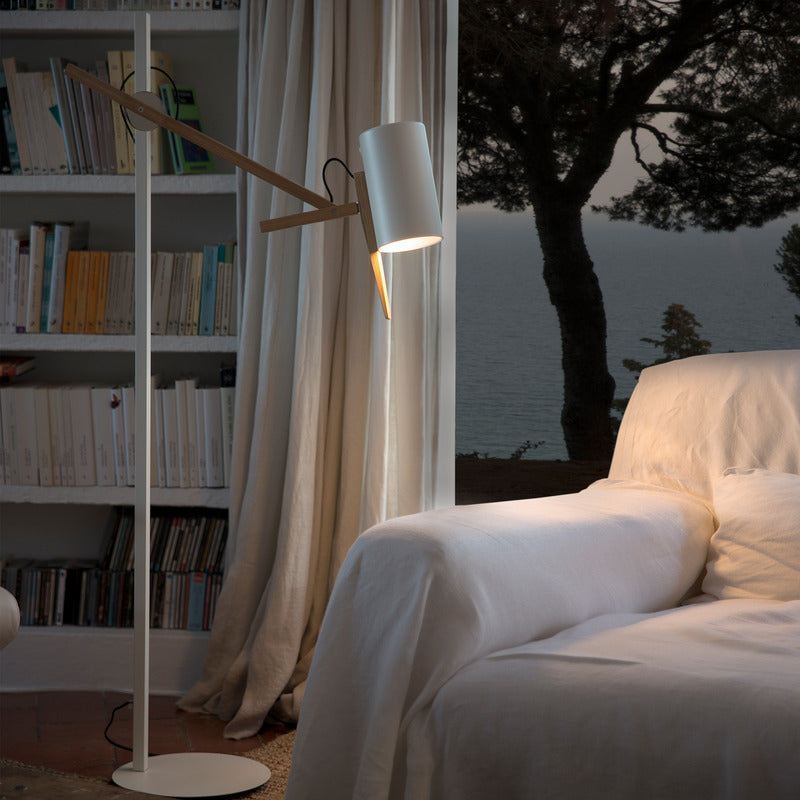 Scantling P73 Floor Lamp