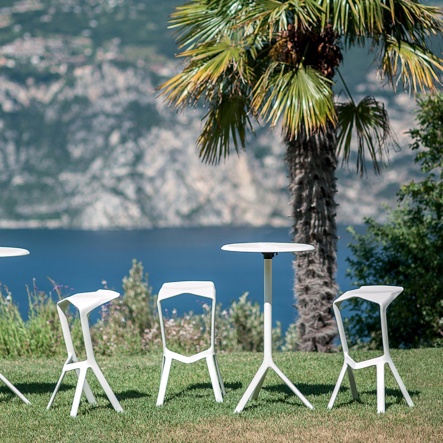 Outdoor Miura Stackable Stool
