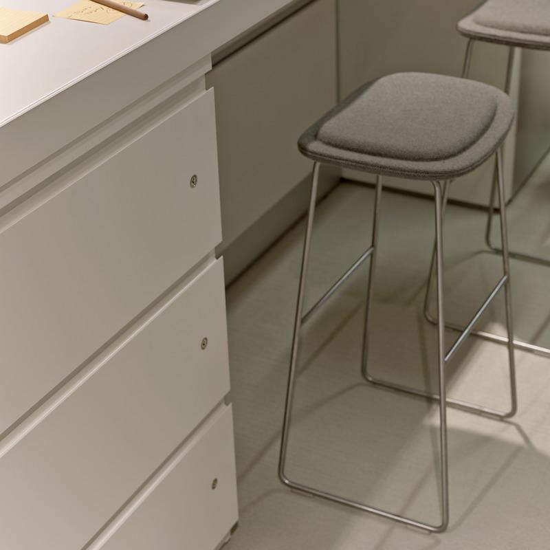 Hi Pad Stool