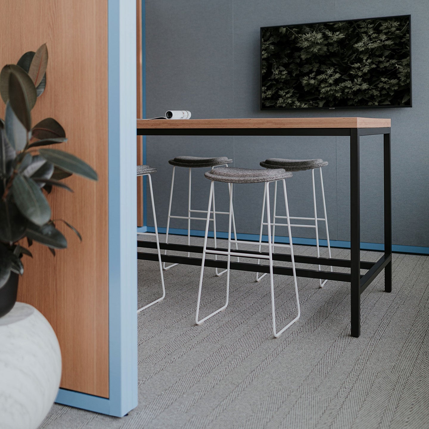 Hi Pad Stool