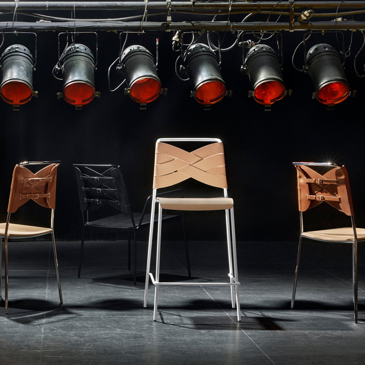 Torso Bar Stool