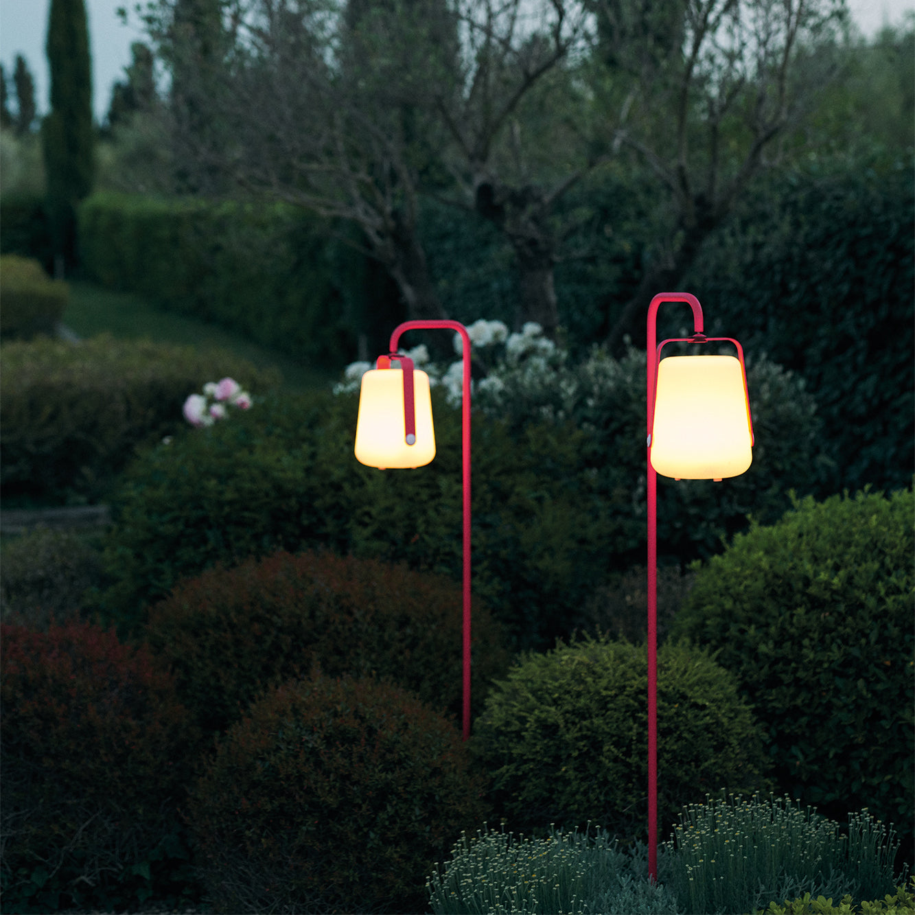 Balad Upright Outdoor Small Stand