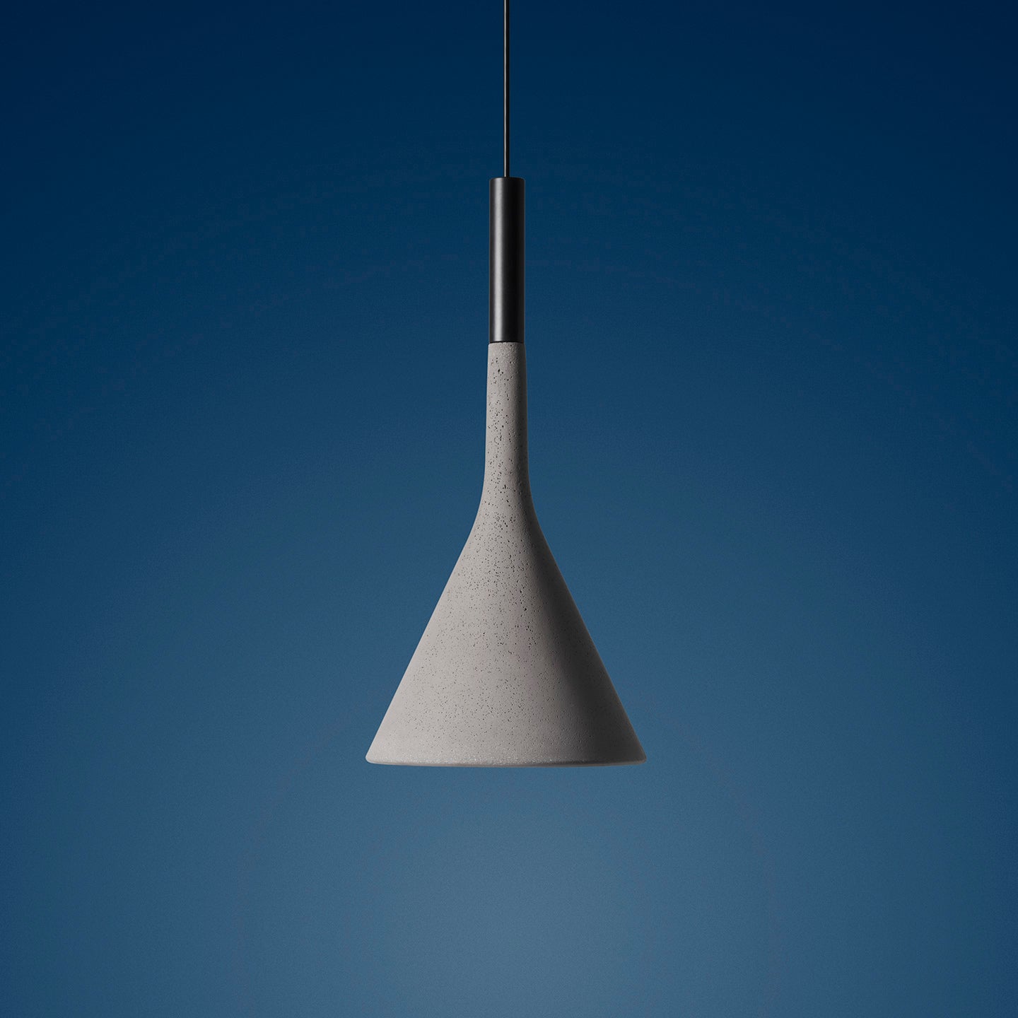Aplomb LED Outdoor Pendant Light