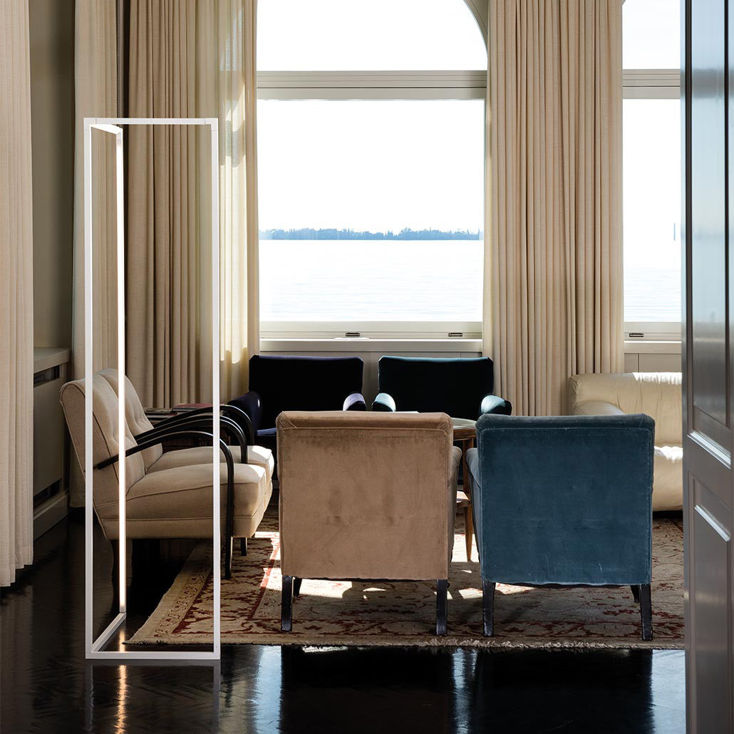 Spigolo Floor Lamp