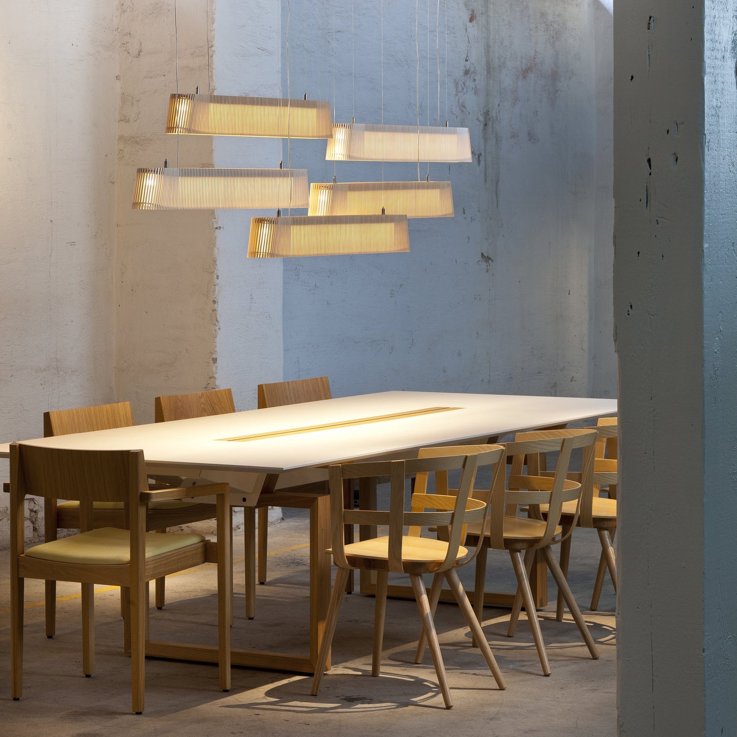 Owalo Linear Pendant Light