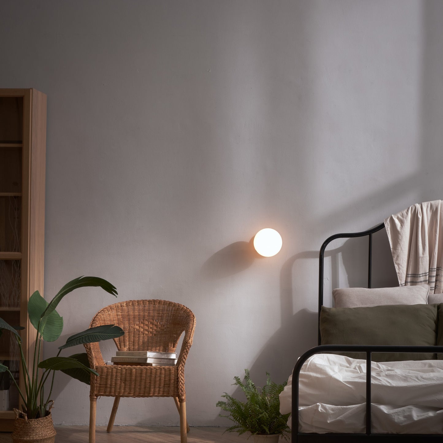 Pensee LED Wall Lamp
