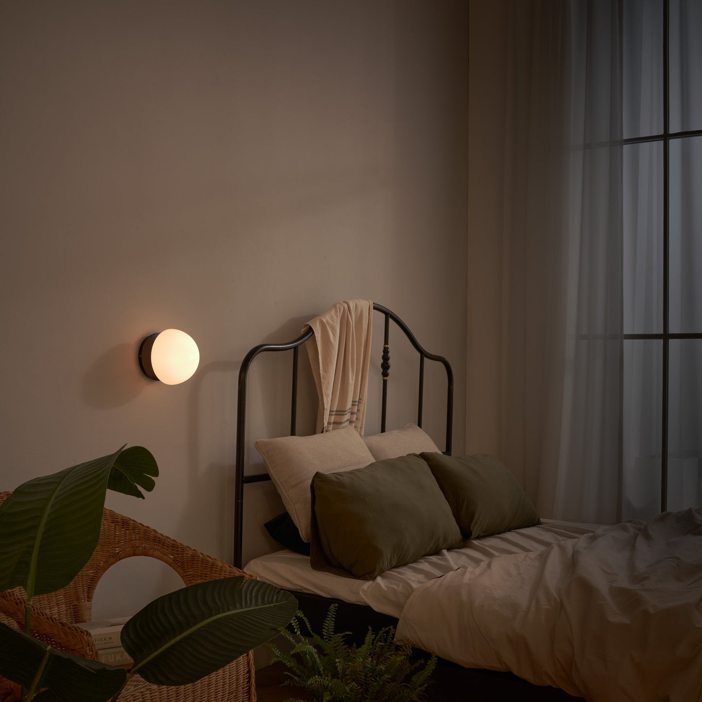 Pensee LED Wall Lamp