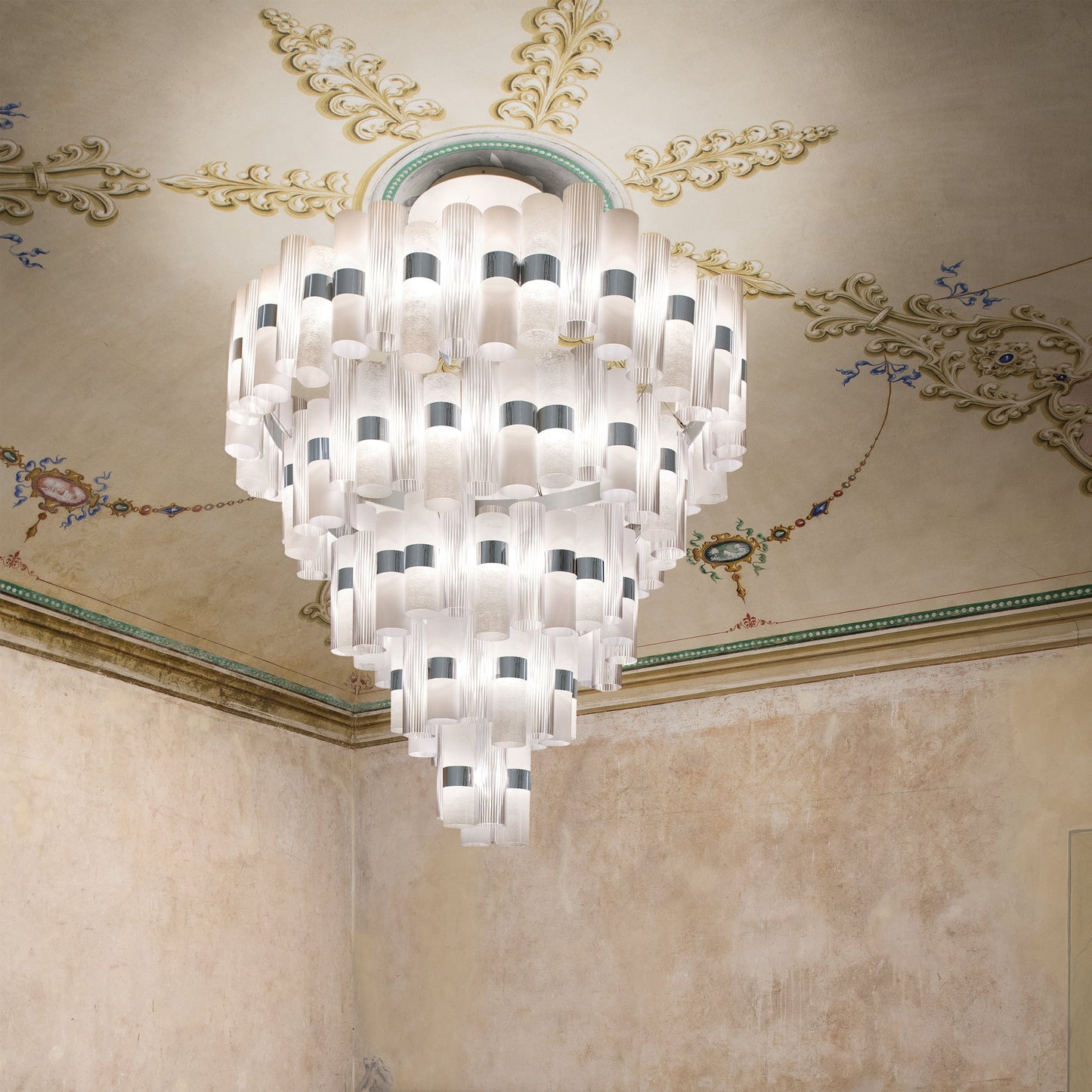 La Lollona Chandelier
